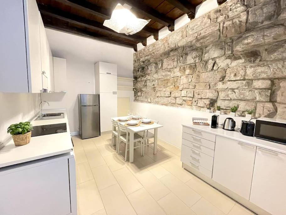 Tower Gombito'S Apartment Bergamo Exterior photo